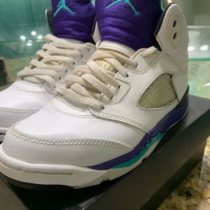 Jordan 5 Grapes kid size 3y